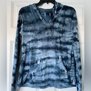 Light tie die hoodie